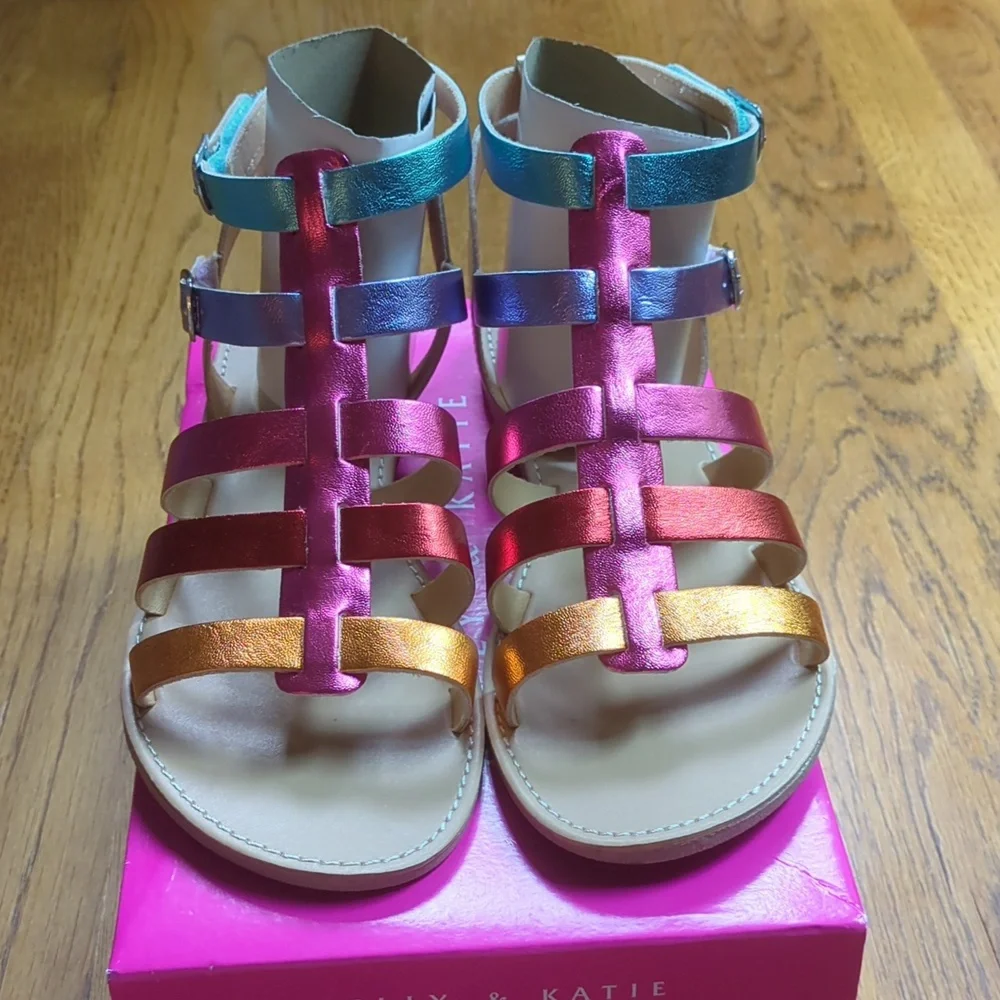 NIB Kelly & Katie Chloe Gladiator Rainbow Sandal Kids Size 5